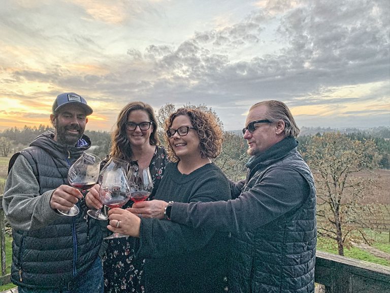 lichtenwalter vineyard couples toasting 768x576